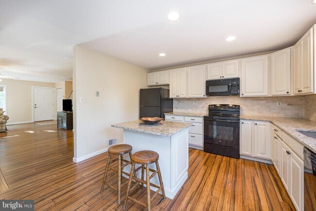 Foto del edificio - 3930 Gatehouse Lane