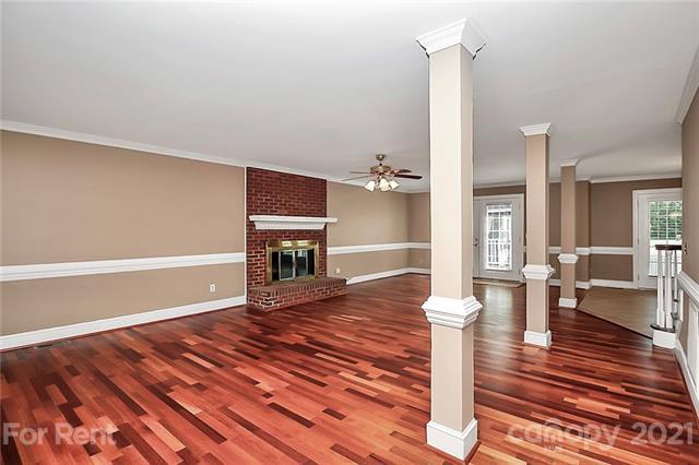 Foto del edificio - 9020 Bartlett Rd