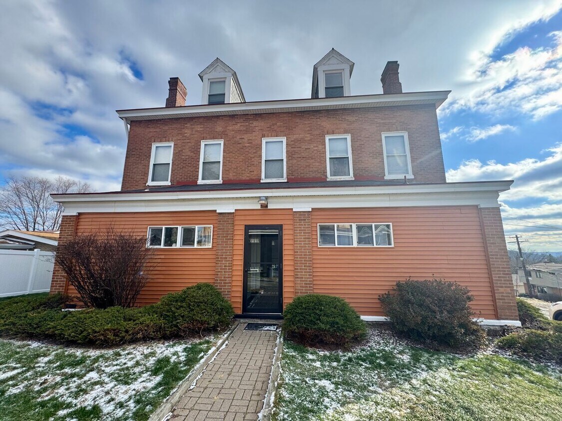 Photo - 4451 Highridge Street