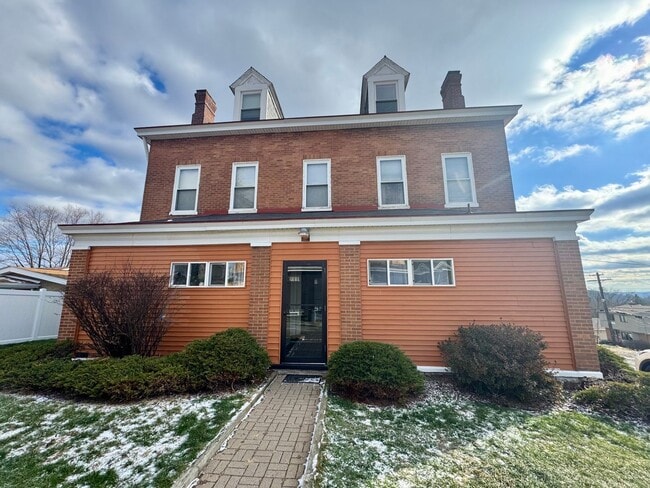 Photo - 4451 Highridge St Apartment