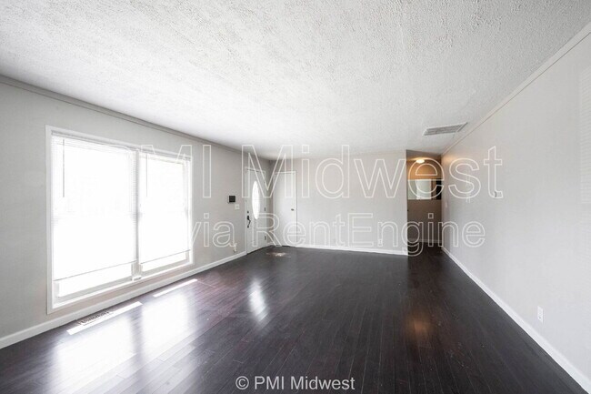 Foto del edificio - 3926 Malibu Dr