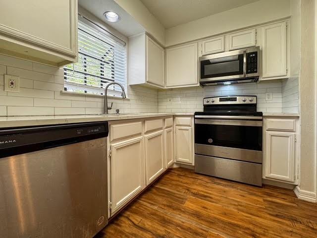 Foto del edificio - 15151 Berry Trail
