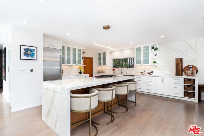Foto del edificio - 9323 Flicker Way