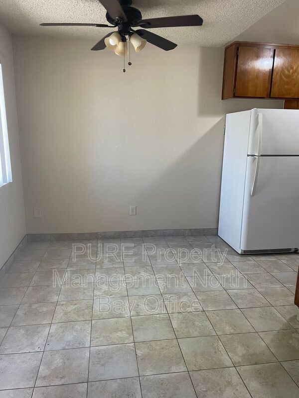 Foto del edificio - 1546 N Bush St