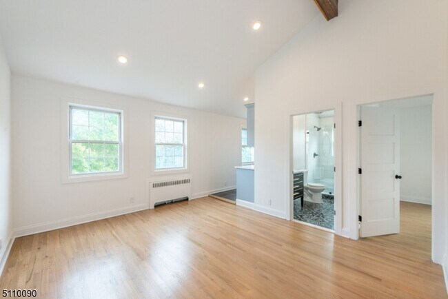 Foto del edificio - 380 Claremont Ave