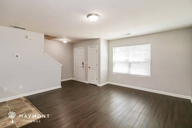 Building Photo - 1535 Hydrangea Ln