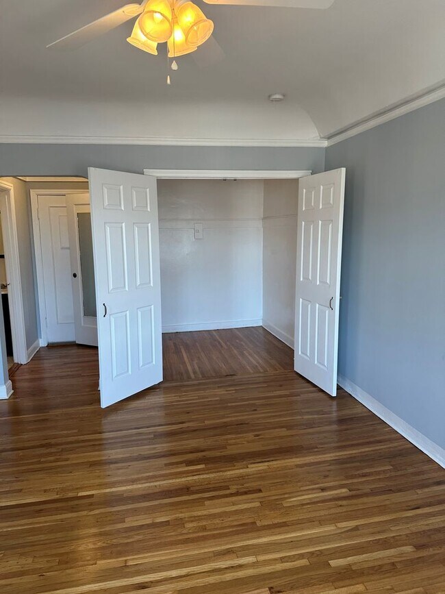 Foto del edificio - 1167 Bush Street (1314R)