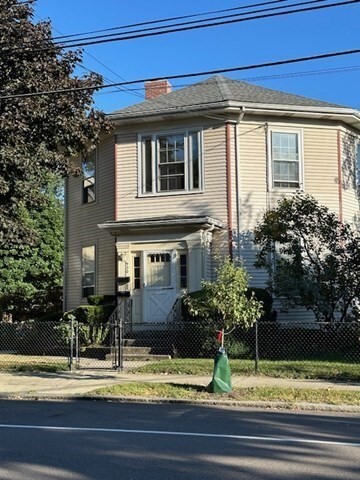 Foto principal - 930 Watertown St