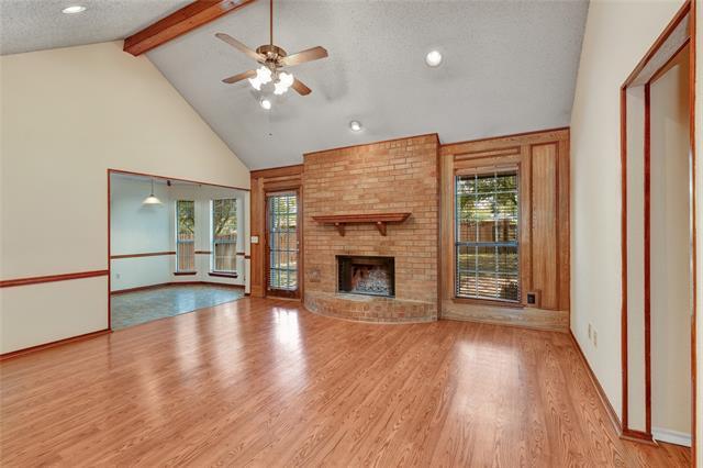 Foto del edificio - 8241 Christie Dr