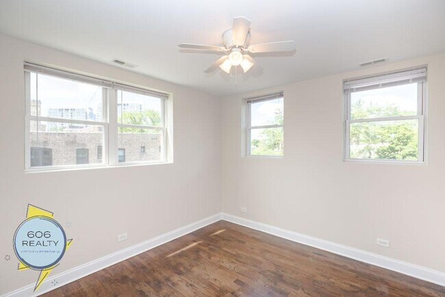 Building Photo - 649 W Deming Pl