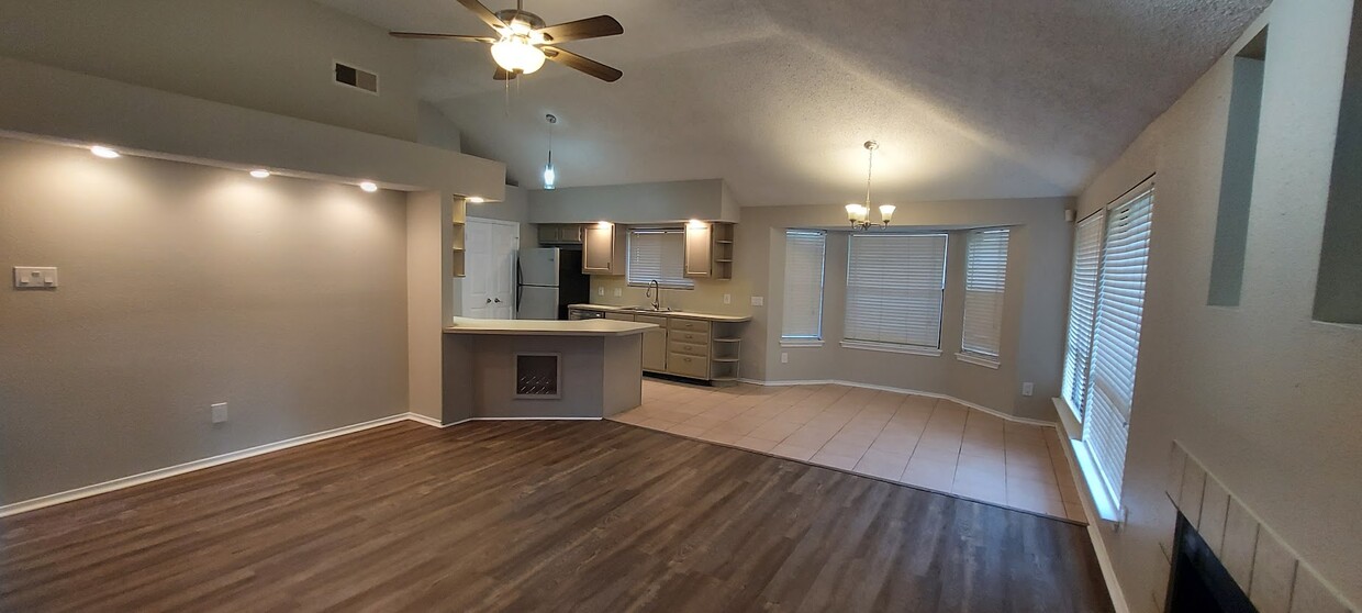 The Open Family Room With High Ceiling - 2734 Indian Trail Dr