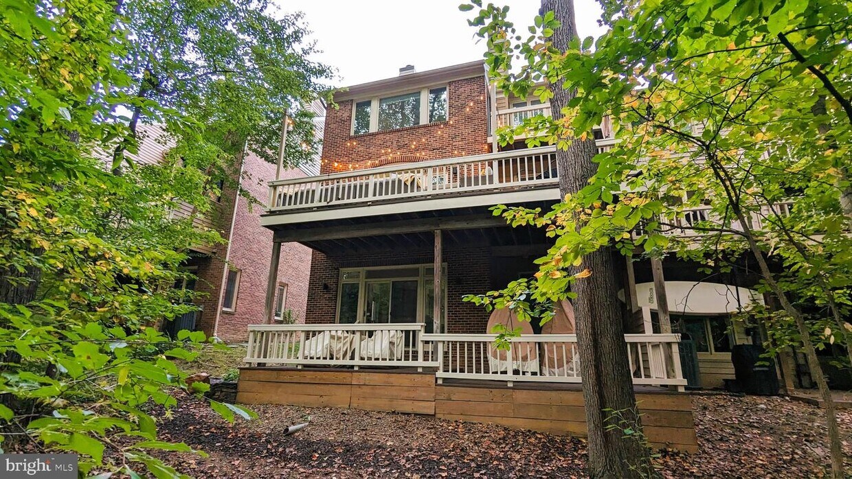 Primary Photo - 11513 Hemingway Dr