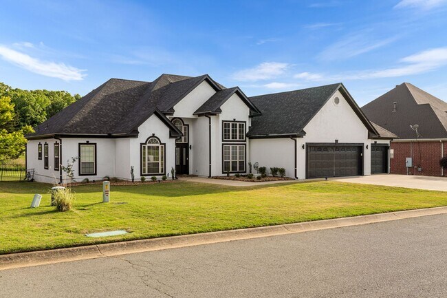 Foto del edificio - RIGHT ON THE COURSE Country Club Living
