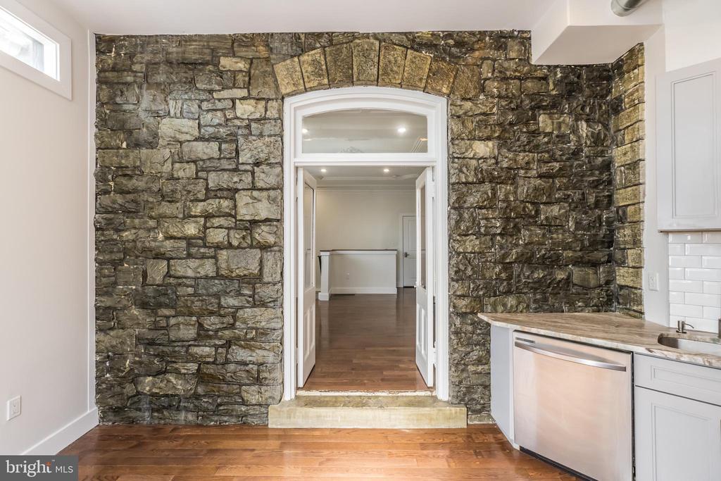 Foto principal - 229 N Whitford Rd