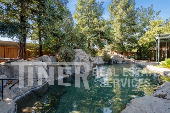 Foto del edificio - 2770 Ashland Dr