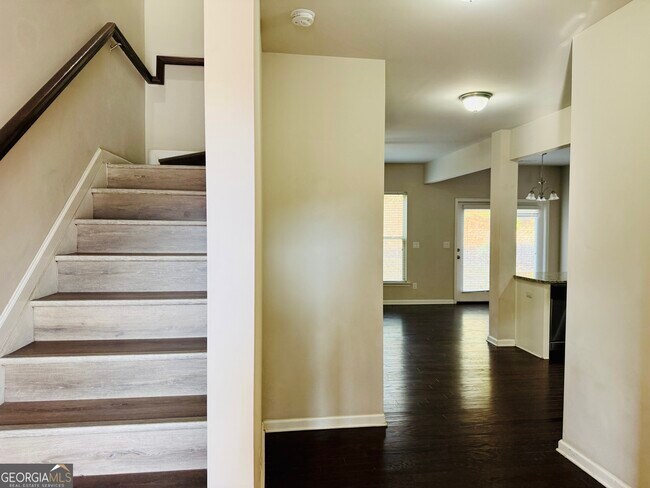 Foto del edificio - 256 Highland Pointe Cir E