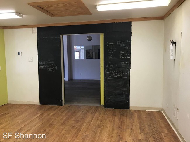 Building Photo - 320-330 Vandeventer Ave