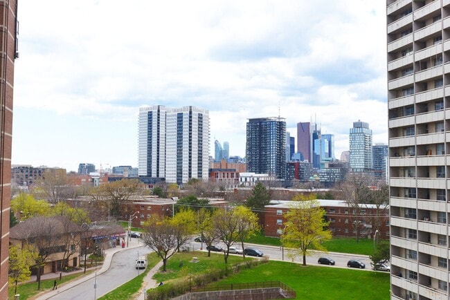 Photo du bâtiment - 230 Oak St