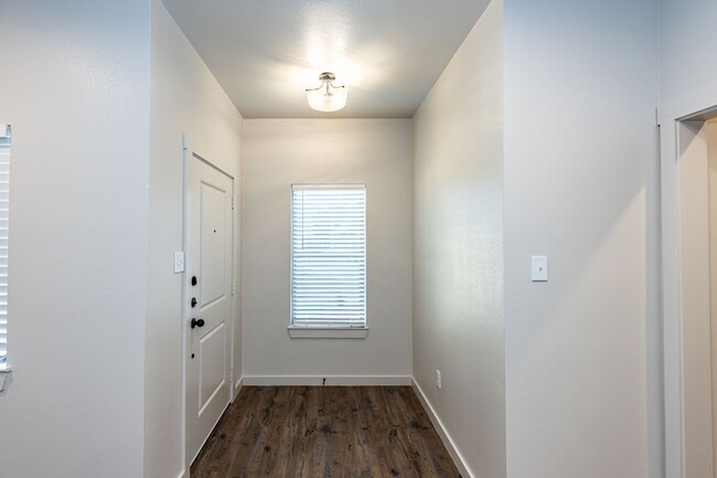 Foto del edificio - Modern Two Bedroom Townhome In Cooper!