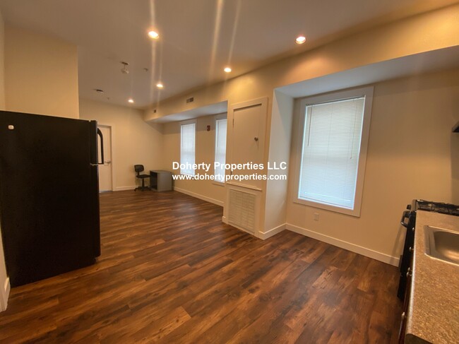 Foto del edificio - 220 Pawtucket St