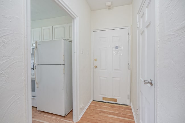 Foto del edificio - 671 Franklin Pl