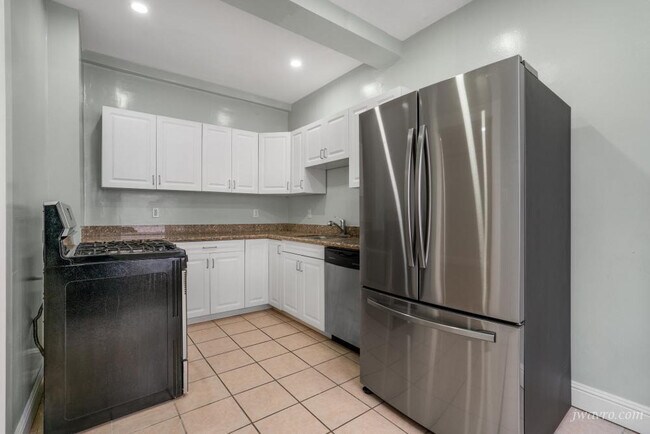 Building Photo - 312 Fillmore St