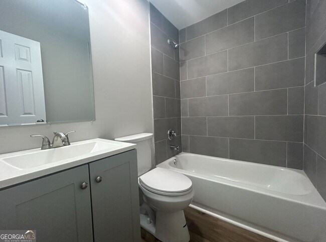 Foto del edificio - 116 Holly St SE