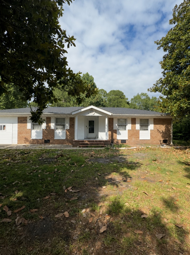 Building Photo - 400 Winchester Rd
