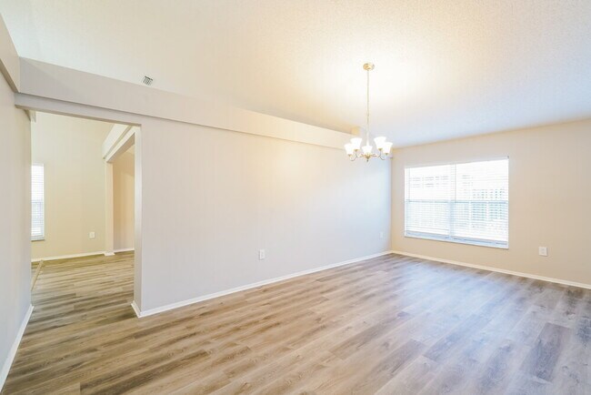 Foto del edificio - 1434 Lakehurst Way