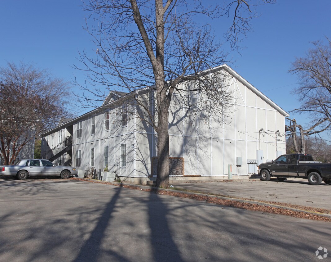 Primary Photo - 3421 Avenue E