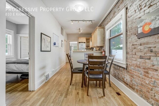 Building Photo - 810 E Kiowa St