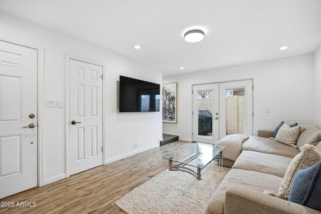 Foto del edificio - 4925 N 73rd St