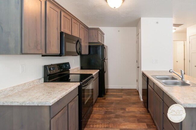 Foto del edificio - Lovely 2-Bed, 2-Bath Condos in The Meadows in Provo. Modern Floor Plan and Perfect Location!