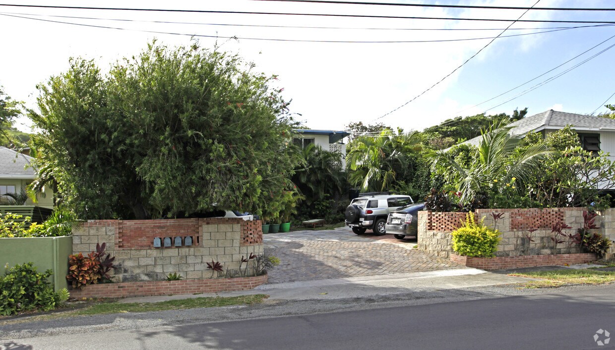 Building Photo - 129 Alala Rd