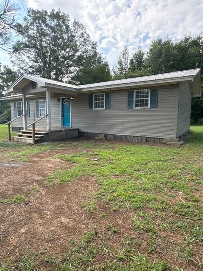 Building Photo - Renovated 3 Bedroom 2 Bath Manufactured Home for Rent!!
