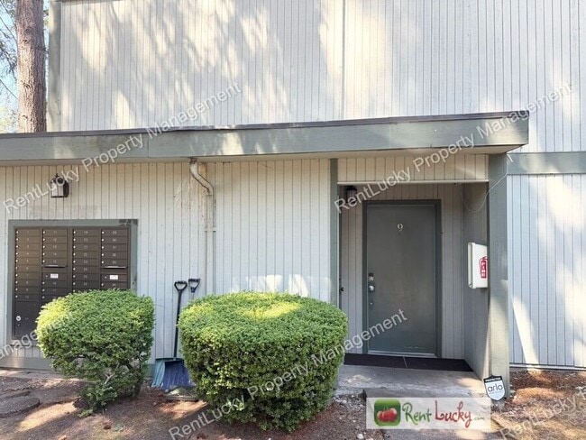 Building Photo - 1003 S 308th St