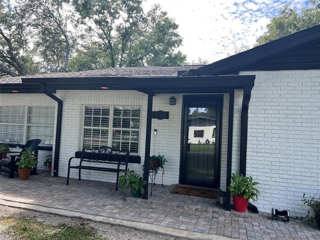 Building Photo - 4702 N Willis St