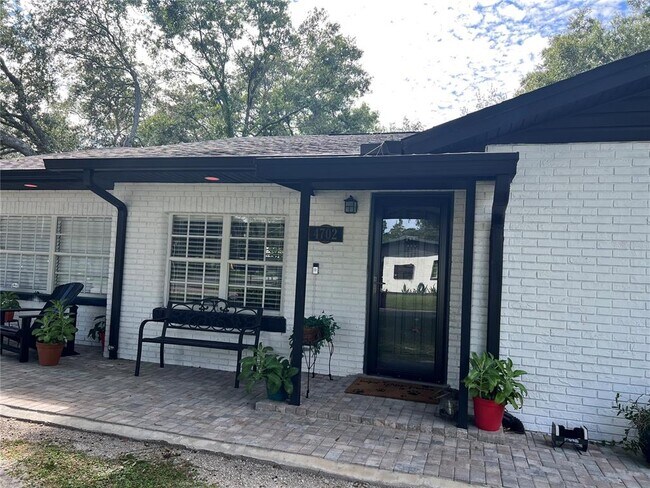 Foto del edificio - 4702 N Willis St