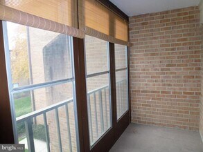 Building Photo - 15210 Elkridge Way