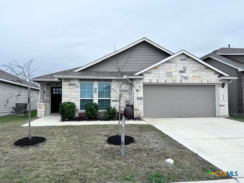 Primary Photo - 448 Mallow Dr