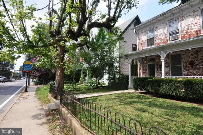 Building Photo - 515 N Loudoun St