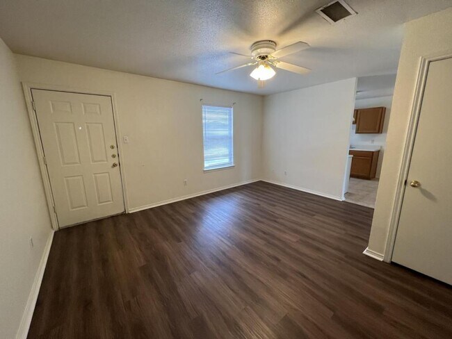 Foto del edificio - 5708 Greengate Dr