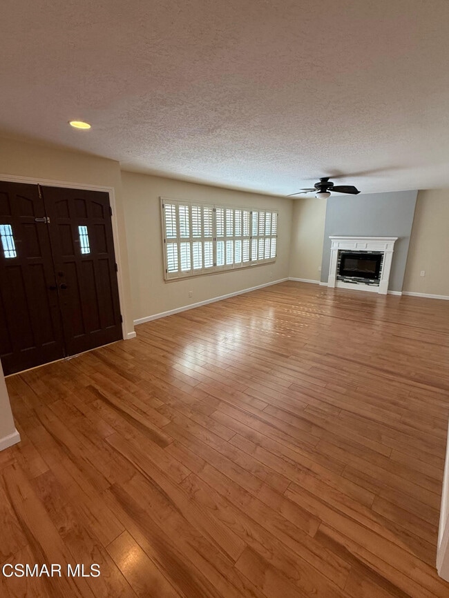 Foto del edificio - 1191 Calle Contento