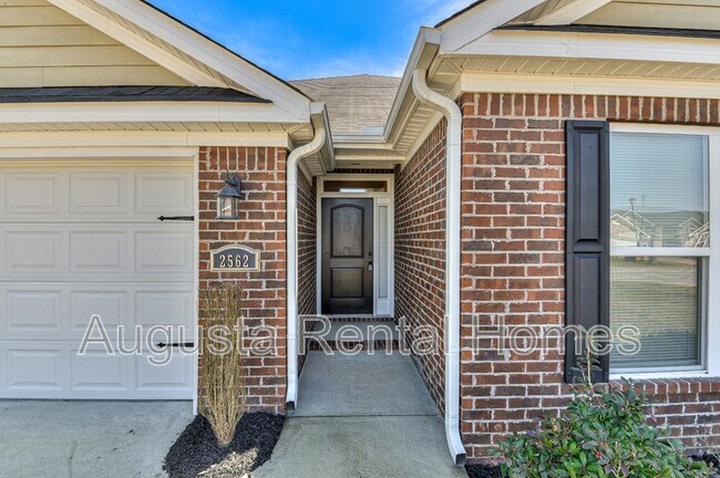 Foto del edificio - 2562 Inverness Dr