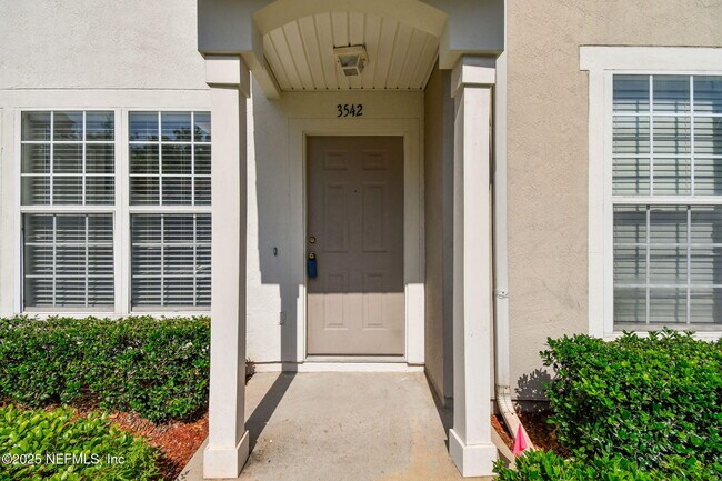 Foto del edificio - 3542 Lone Tree Ln