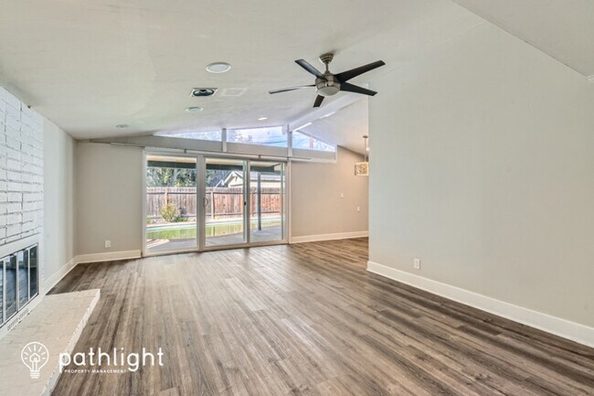 Foto del edificio - 2517 Pearson Avenue