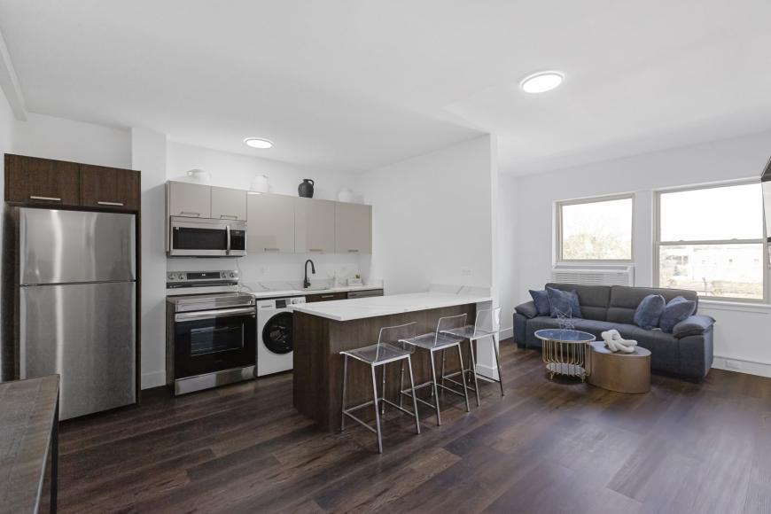 Foto principal - 1 bedroom in Chicago IL 60660