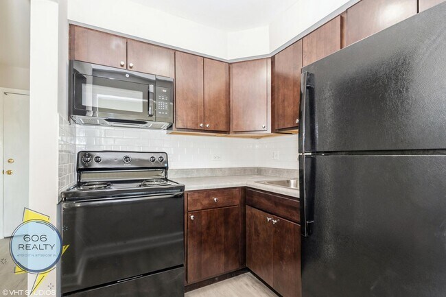 Foto del edificio - 7300 W North Ave