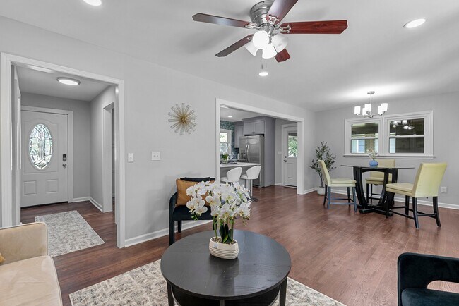 Foto del edificio - 399 W Sandtown Rd SW