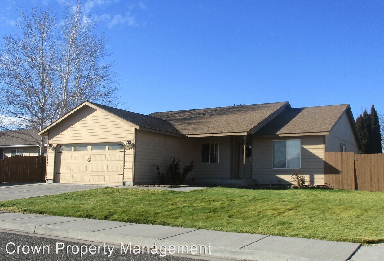 Primary Photo - 3 br, 2 bath House - 2802 S. Underwood Street